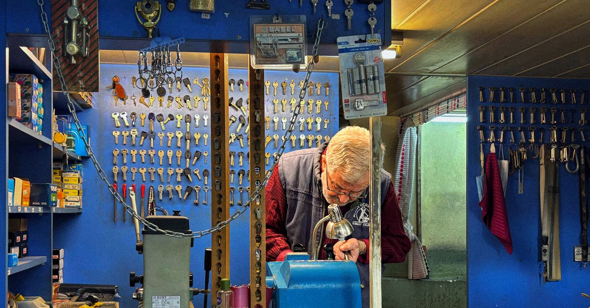 A Commercial Locksmith Checklist for Los Angeles Business Owners — Woodland Hills Locksmith