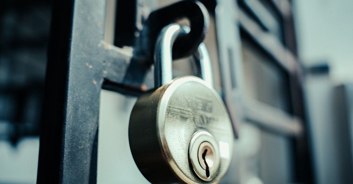 locksmith service technician — Woodland Hills Locksmith