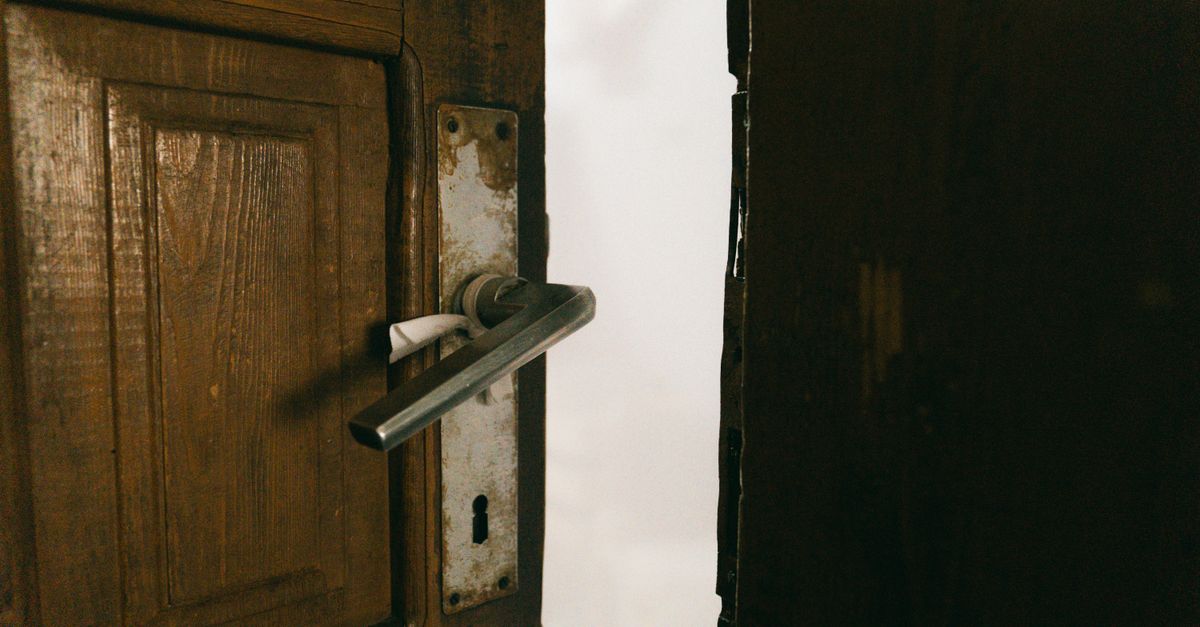Deadbolt and Door Knob Lock Installation: What the Job Actually Involves — Woodland Hills Locksmith